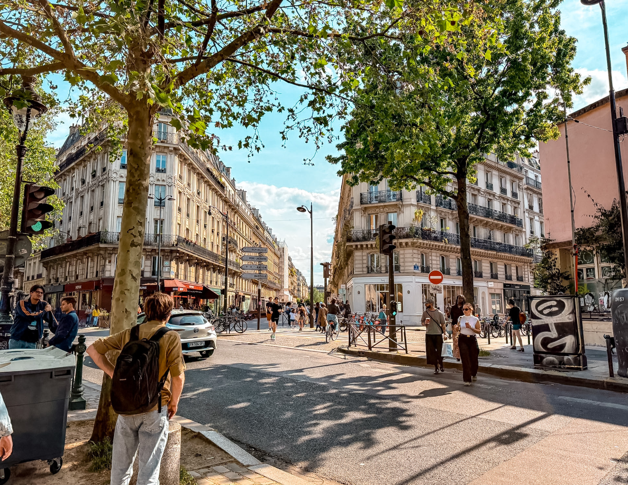 Paris Travel Guide (4).png